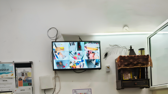 Exclusive Parent Lounge with CCTV
